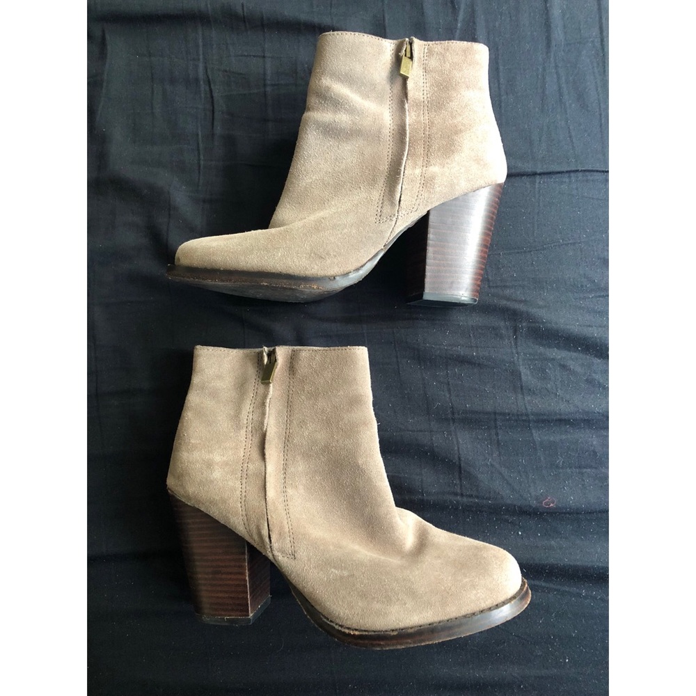 Taupe faux suede booties
